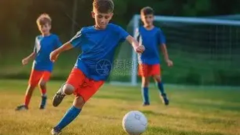 日本新星一停一射显神威，20岁球员助巴塞B队3-1逆袭成功