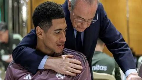 “歌坛盛宴回馈，青歌之星与粉丝共赏荣耀时刻”